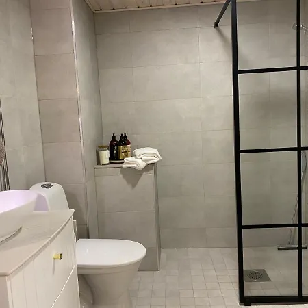 Moderni Ullakkohuoneisto Отель Куопио